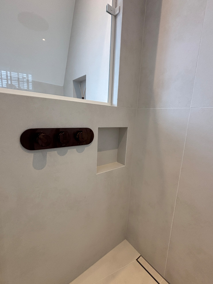 Family bathroom, SW3