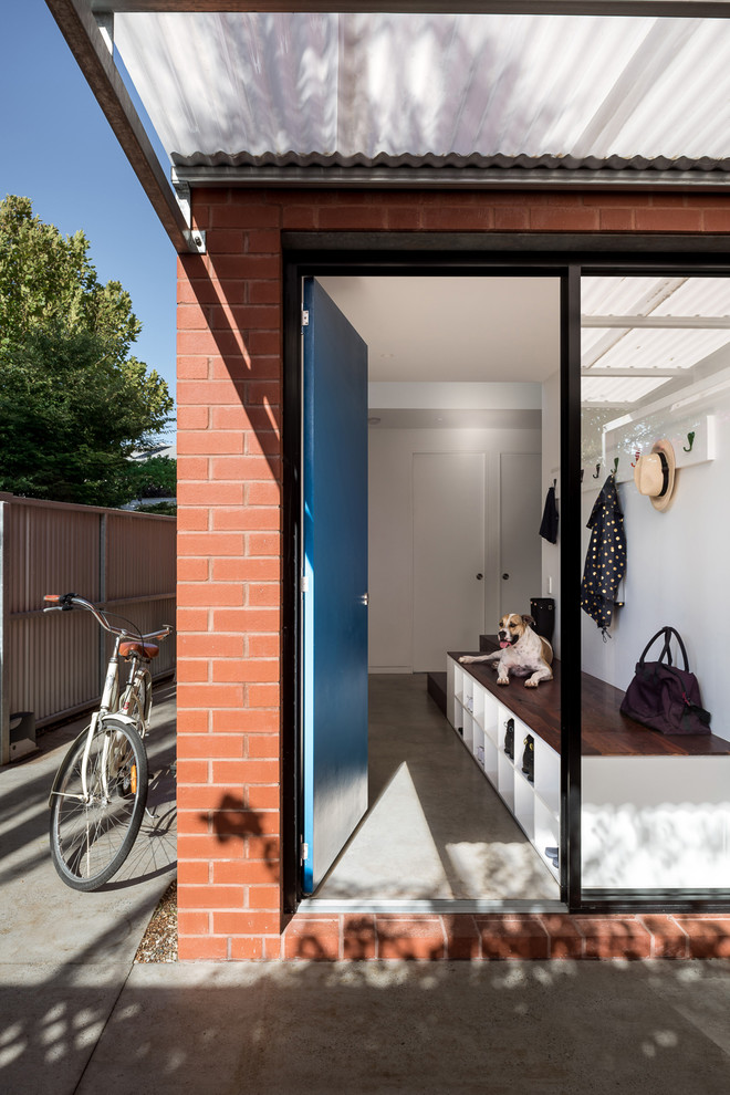 Urban home design photo in Perth