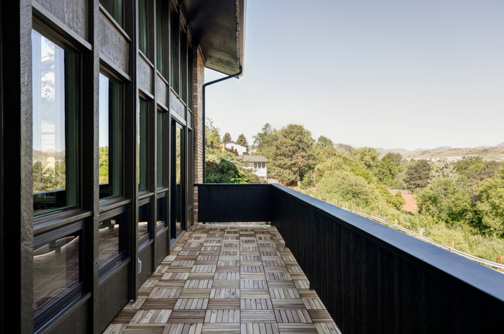Applewood Bluffs midcentury remodel
