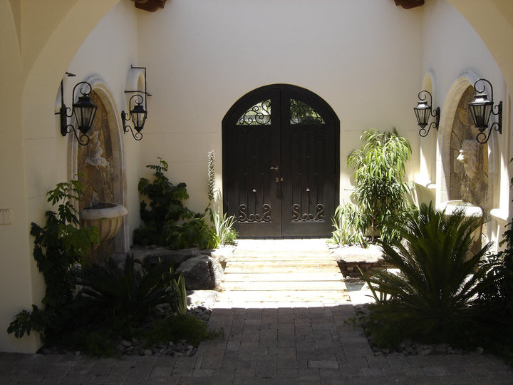 Inspiration for a mid-sized country entryway in Orange County.