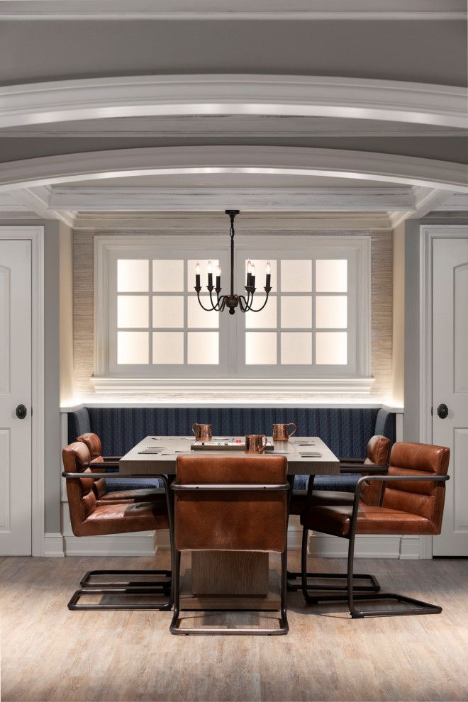 Example of a transitional dining room design in Milwaukee