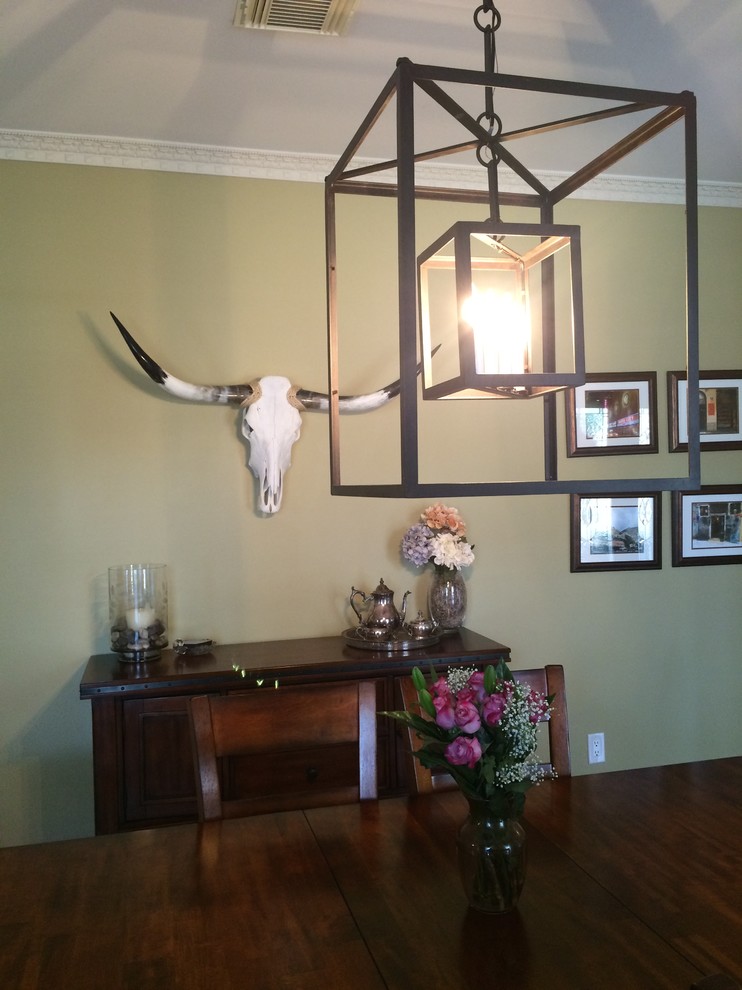 Transitional dining room photo in Chicago