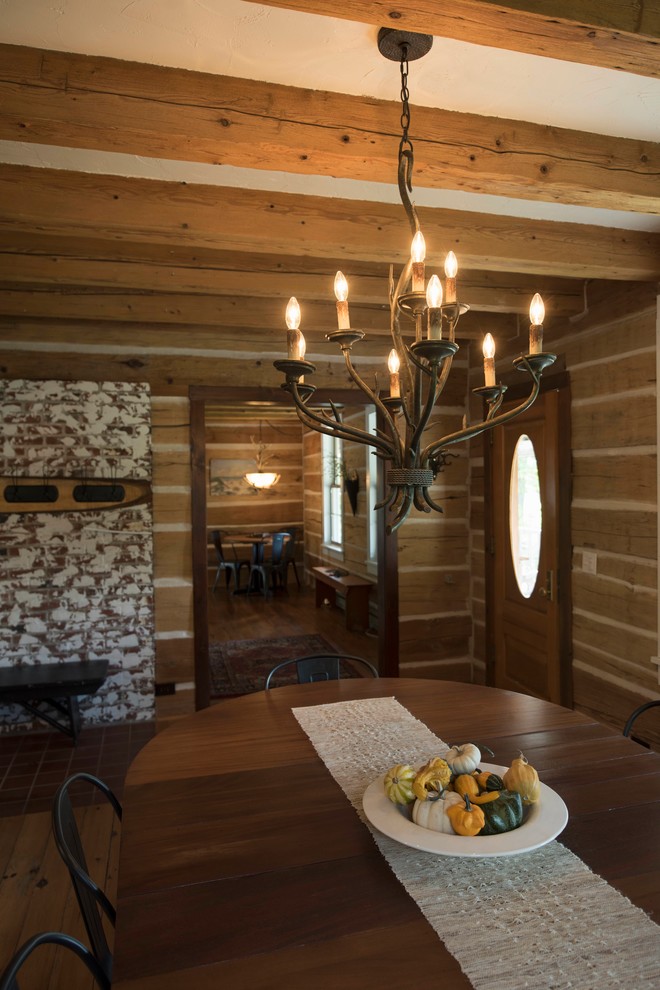 Mountain style dining room photo in Chicago