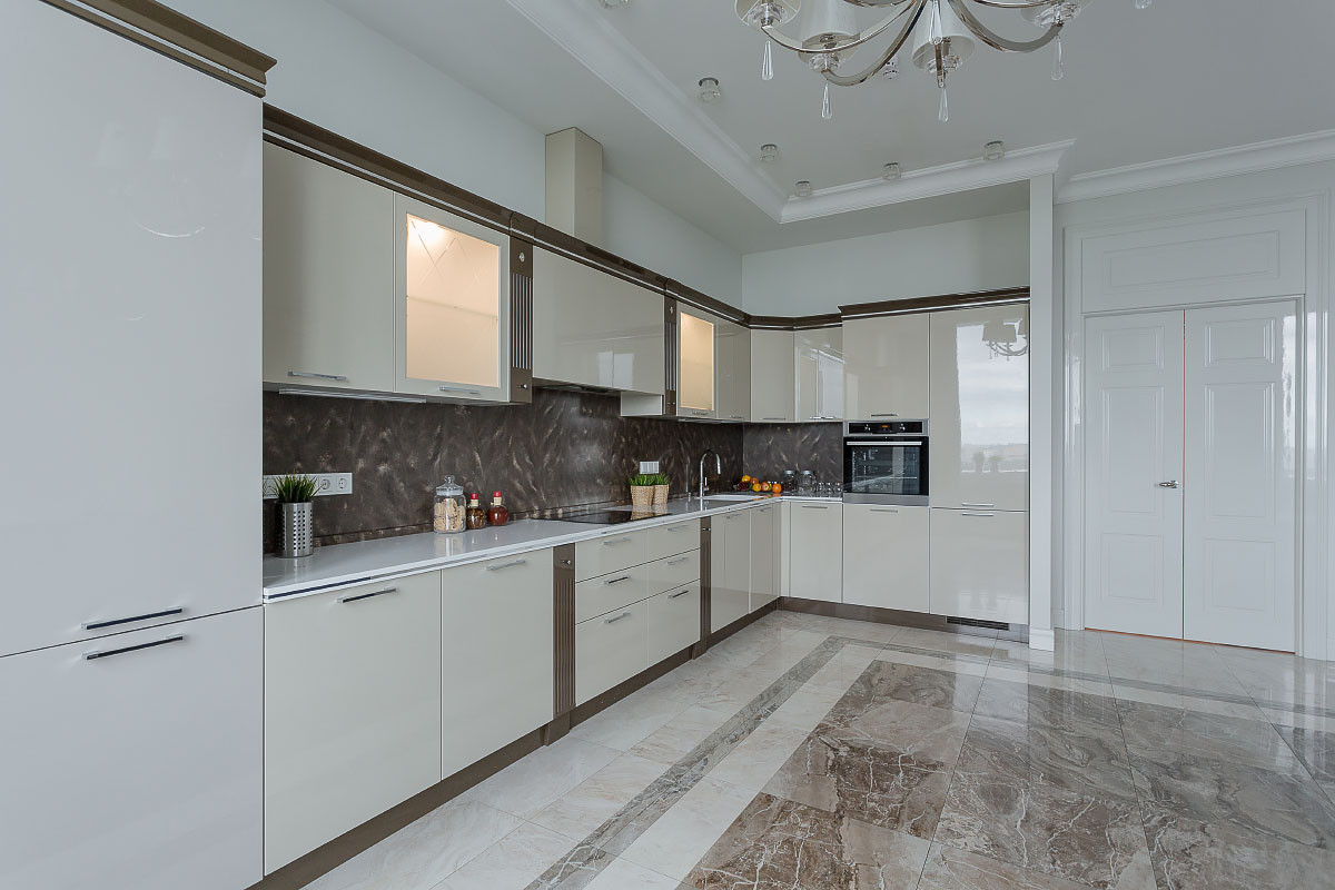 Мосфильмовская 8