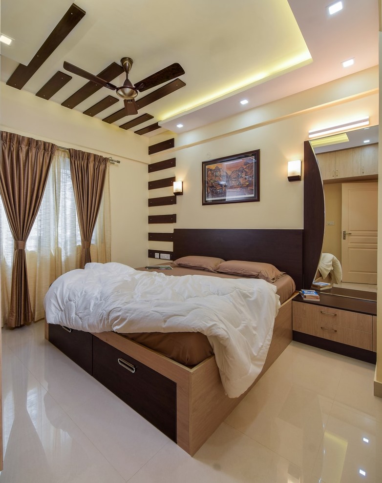 Inspiration for a contemporary bedroom in Bengaluru.