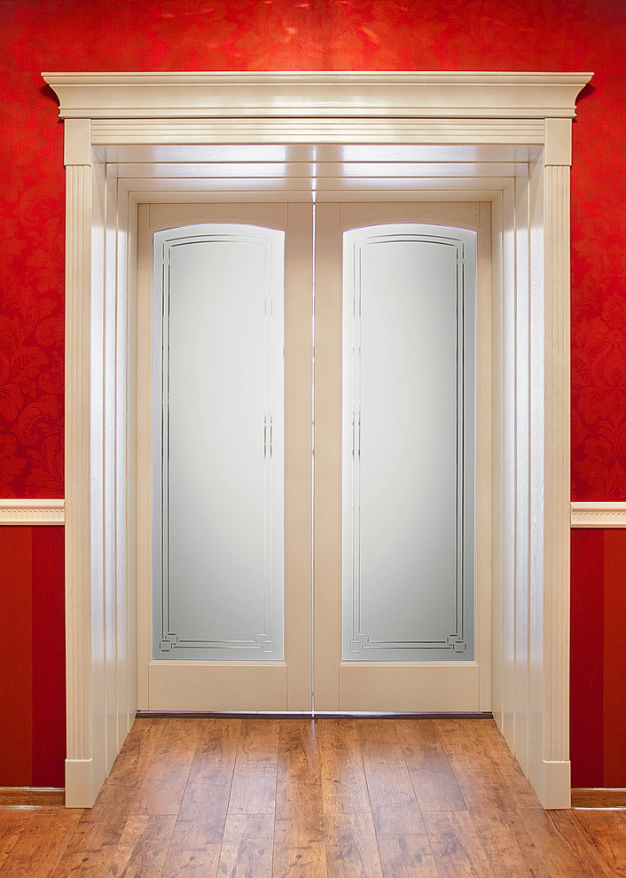 Alvero doors in details