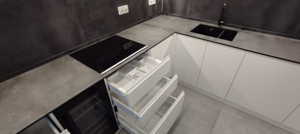 Шкафы и кухня