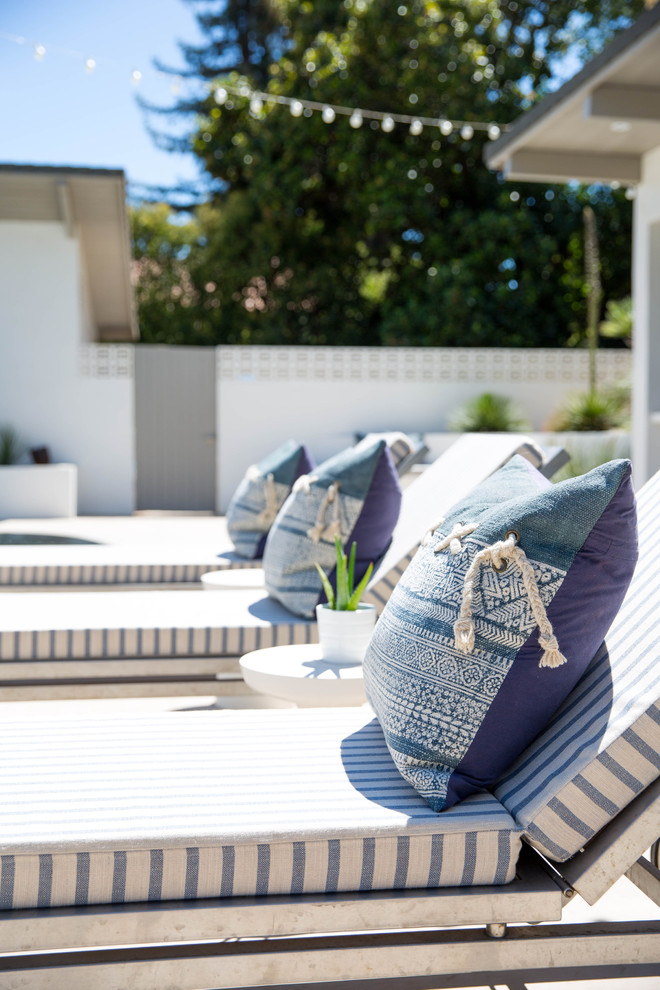 Patio - transitional patio idea