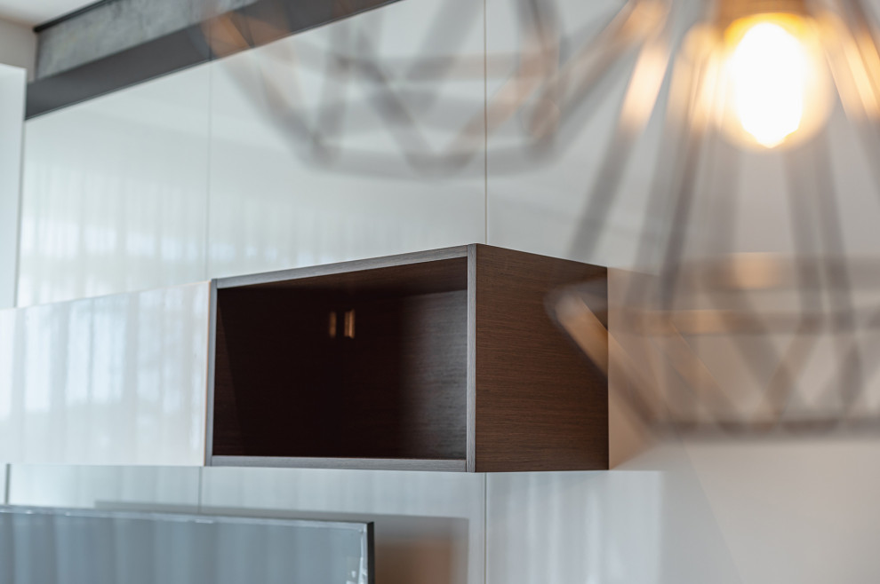 ЖК ЗАЗЕРКАЛЬЕ 406