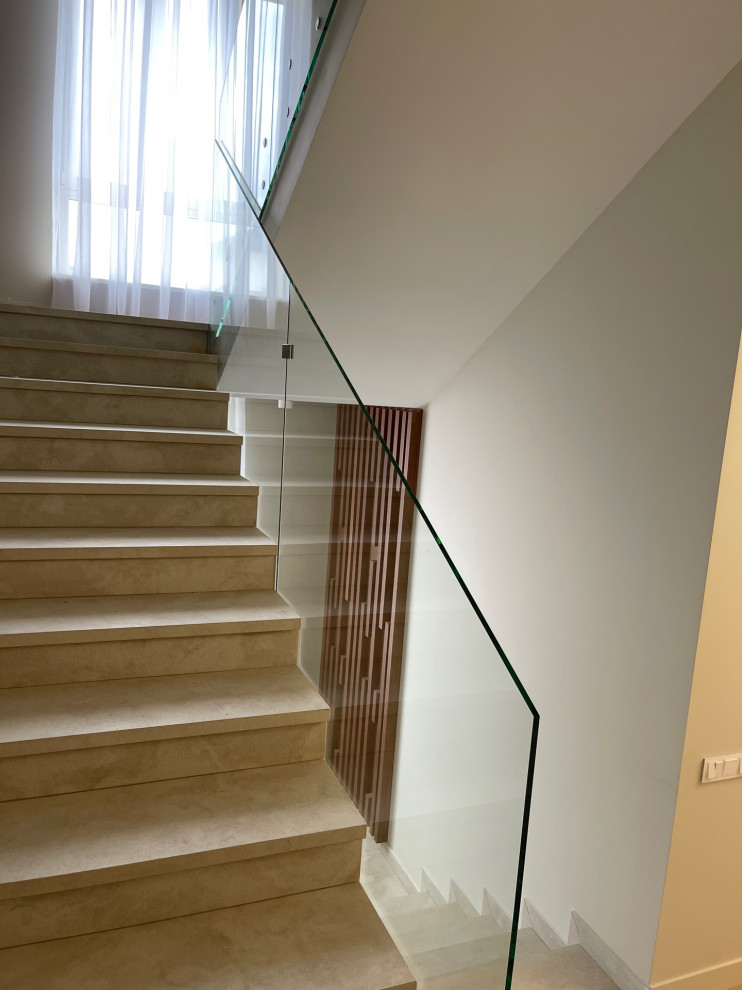 Лестница в жилом доме в г. Геленджике