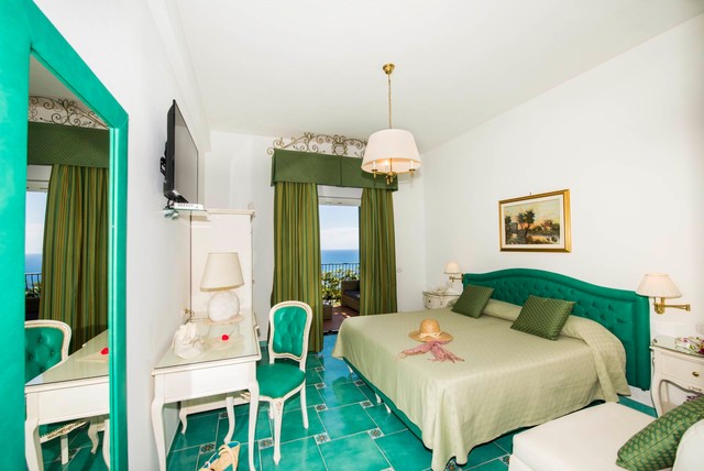 Hotel Pellegrino - Camera da Letto traditional-bedroom