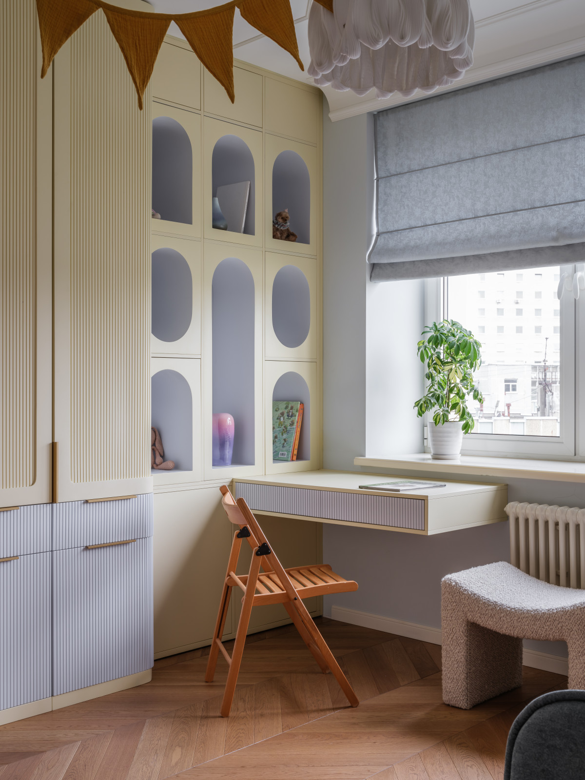 Французское настроение и мотивы шинуазри: семейная квартира