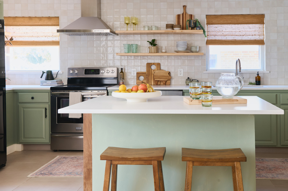 Kitchen - transitional kitchen idea in Denver