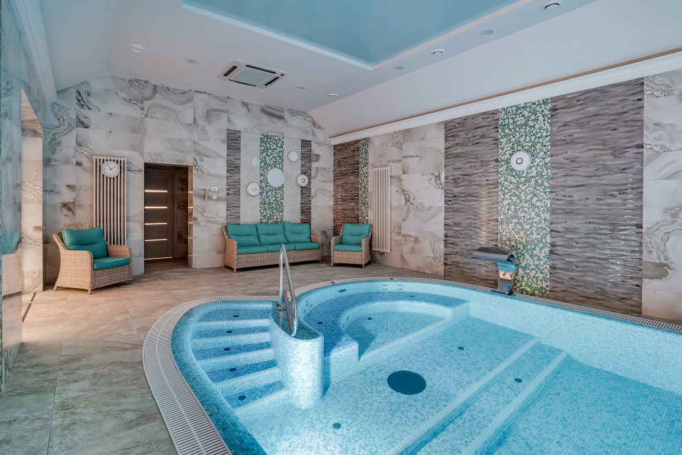 Интерьер с бассейном