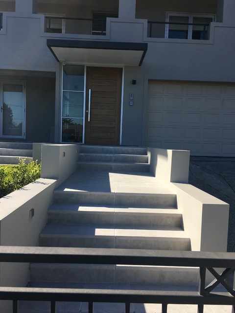 Riverview contemporary-entrance