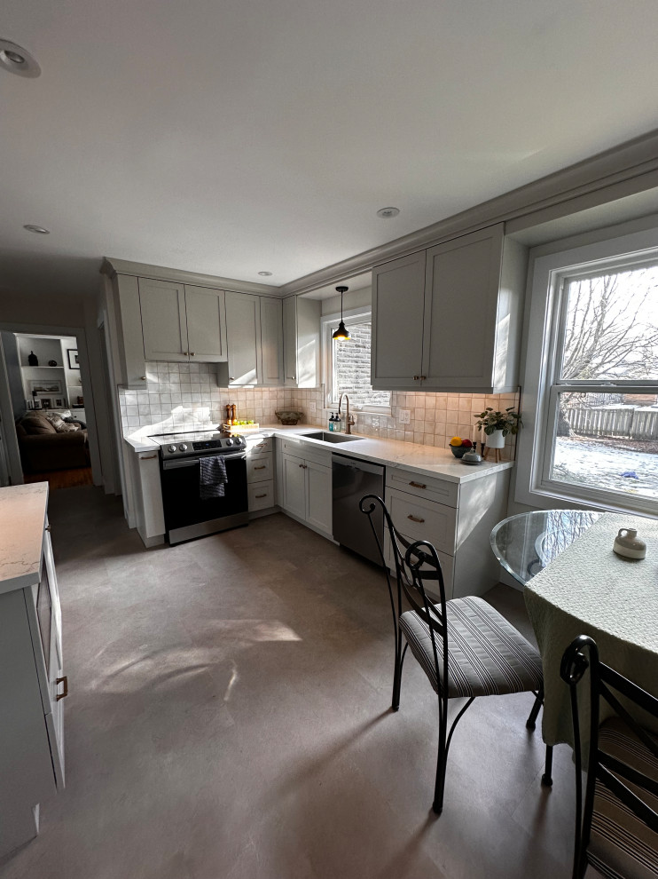 Spencer Crescent - Elegant Kitchen Remodel