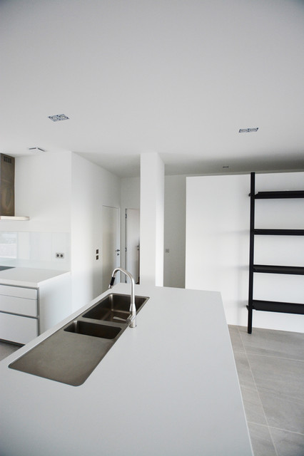 VILLEFRANCHE CORNEDOR contemporary-kitchen