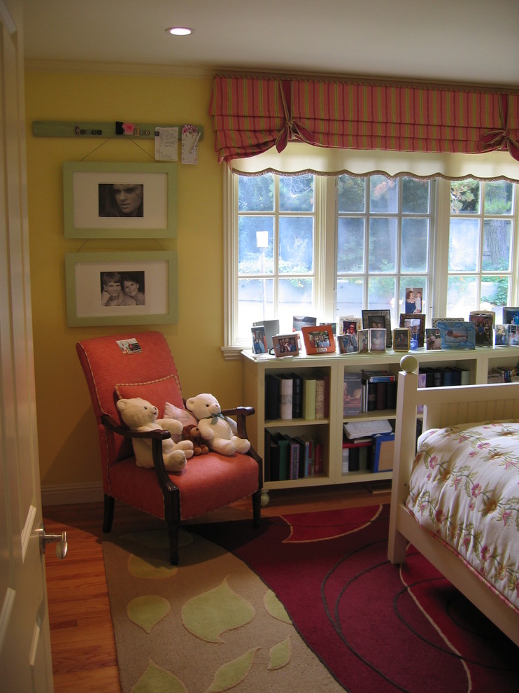 This is an example of an eclectic kids' room in San Francisco.