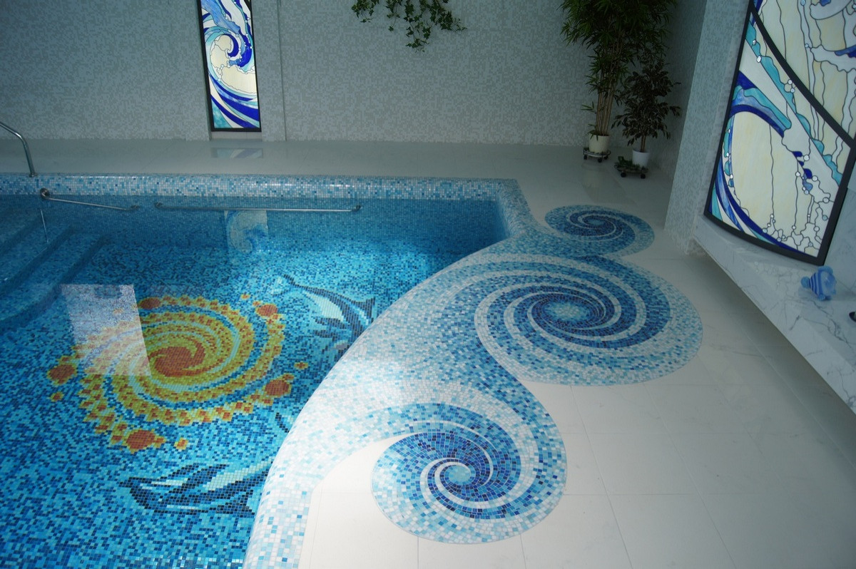 Бассейн с дельфинами