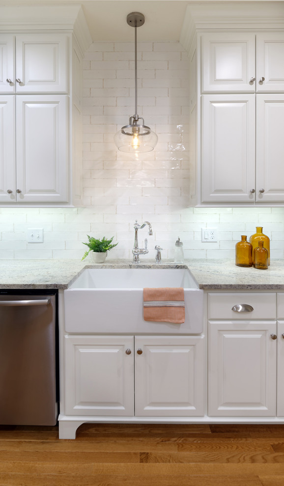 Kitchen - transitional kitchen idea