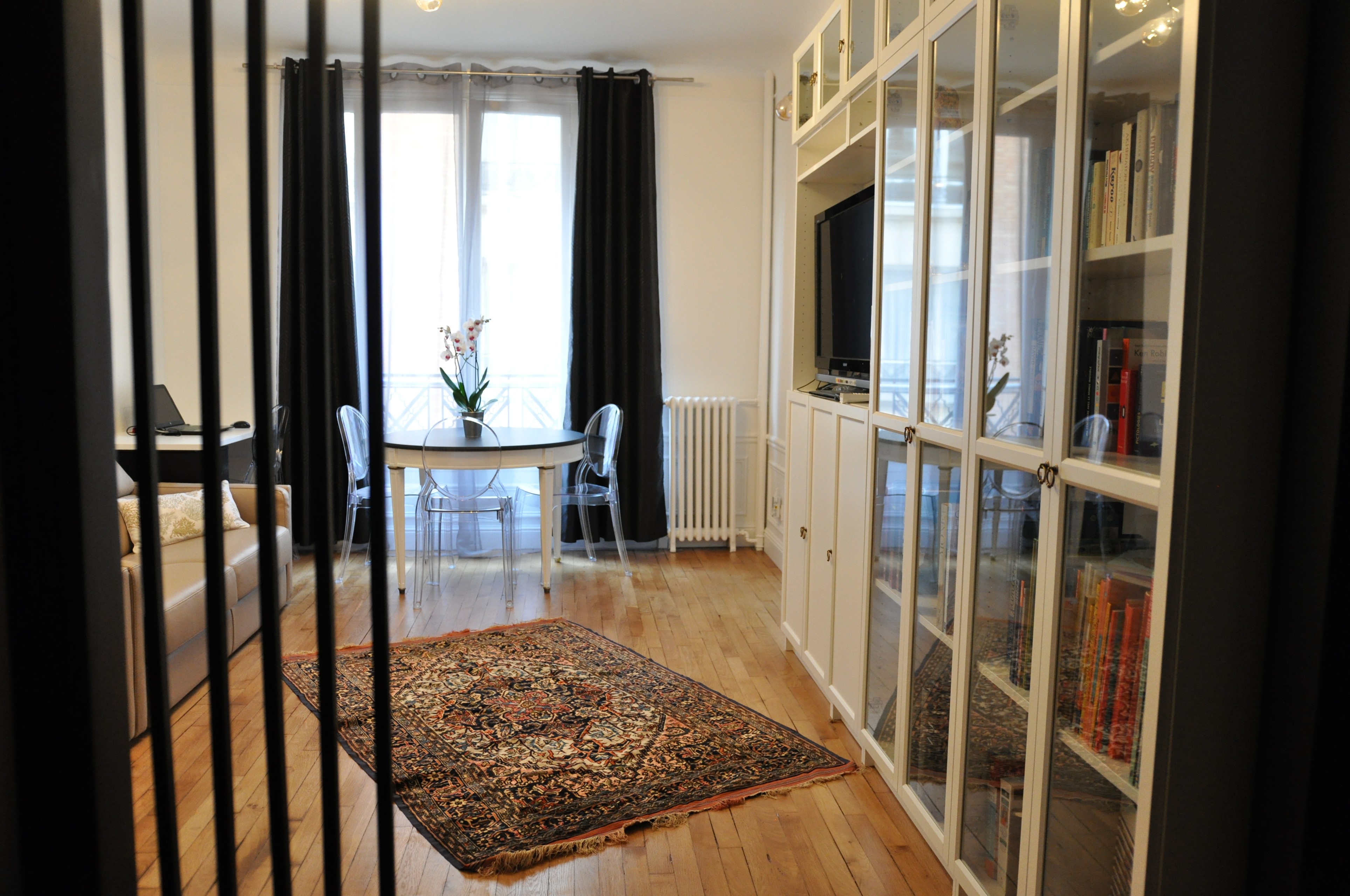 noir et blanc , doré.