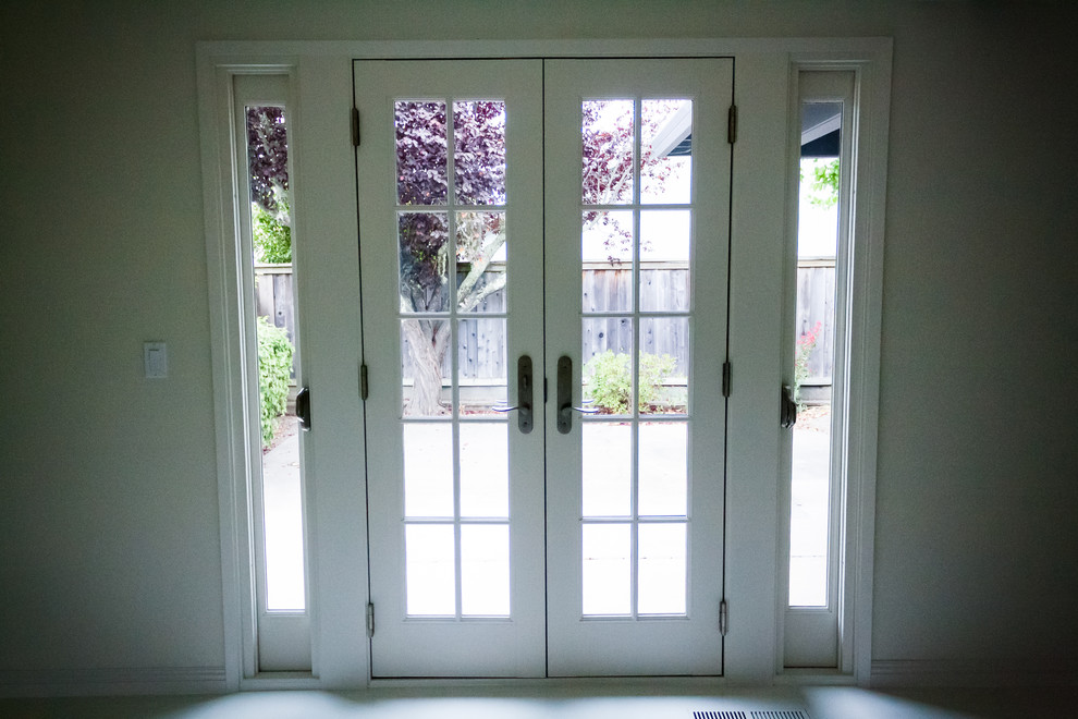 Inspiration for a transitional kitchen remodel in San Francisco
