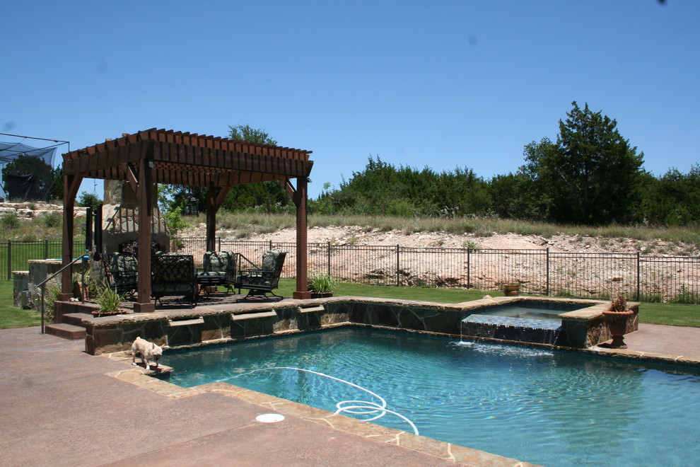 Inspiration for a transitional pool remodel in Austin