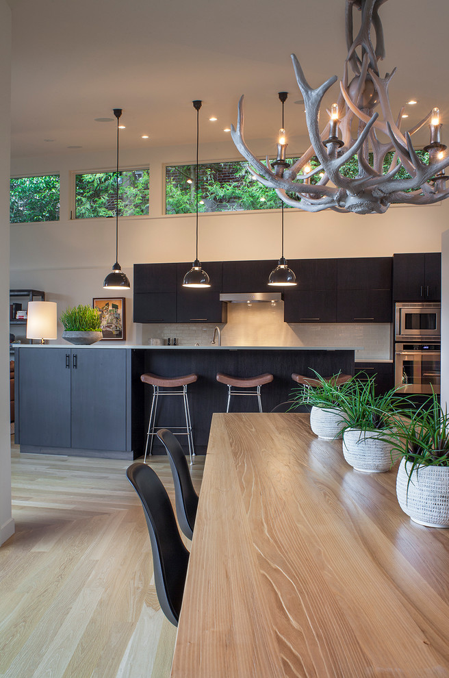 Inspiration for a contemporary kitchen in Portland.