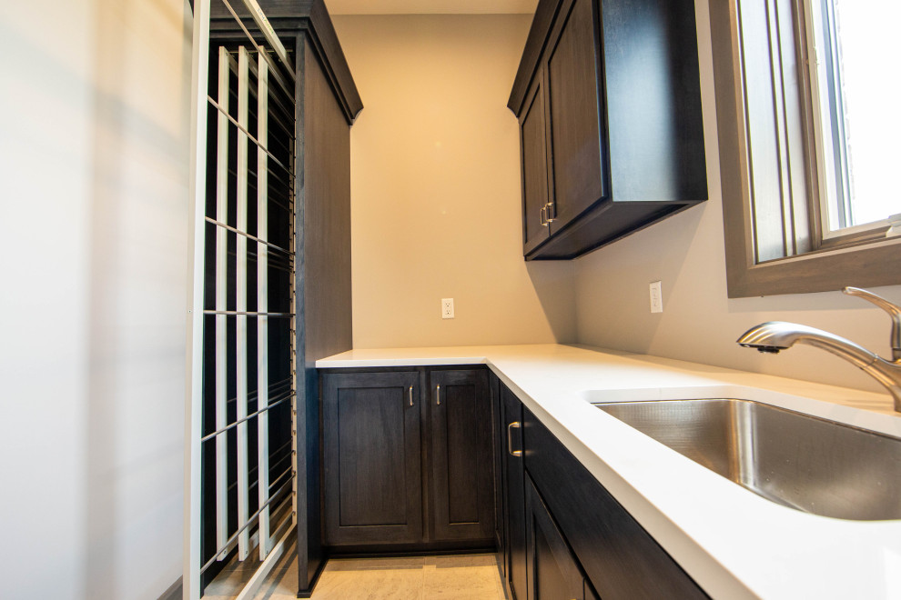 Home design - modern home design idea in Indianapolis