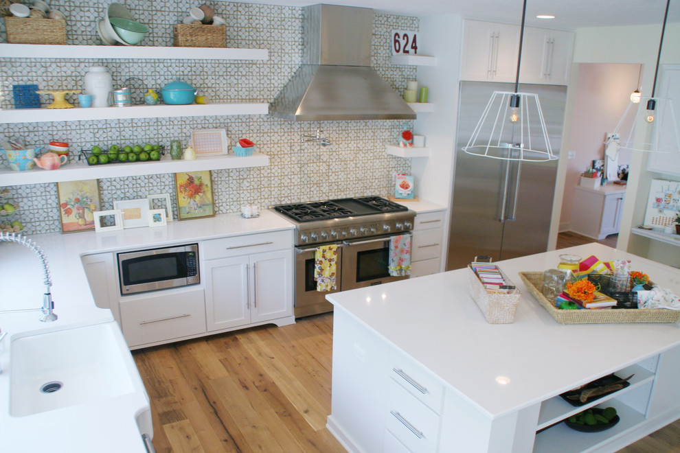 Design ideas for an eclectic kitchen in Grand Rapids.