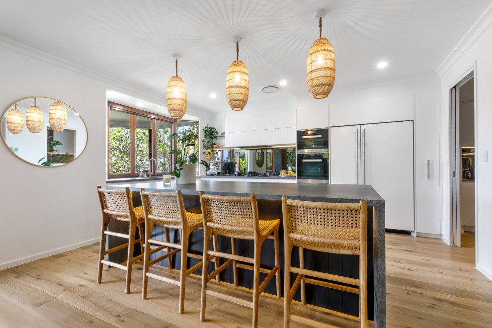 Photo of a contemporary kitchen in Sunshine Coast.