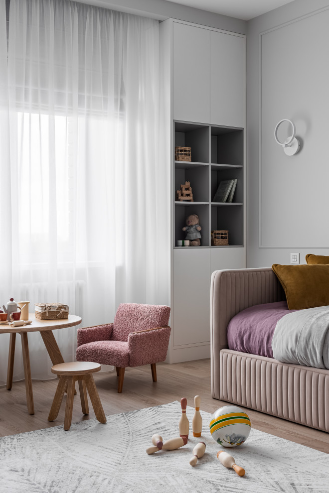 на стороне монохрома