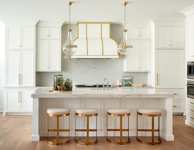 What Homeowners Want In Kitchen Islands Now
