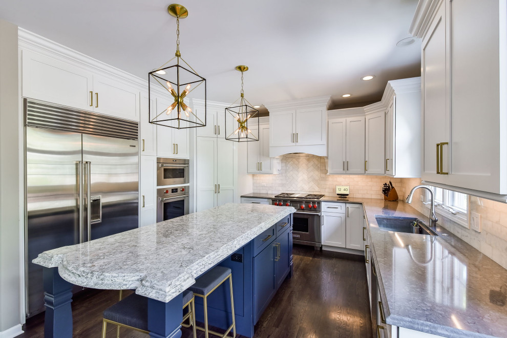 Kitchen - transitional kitchen idea
