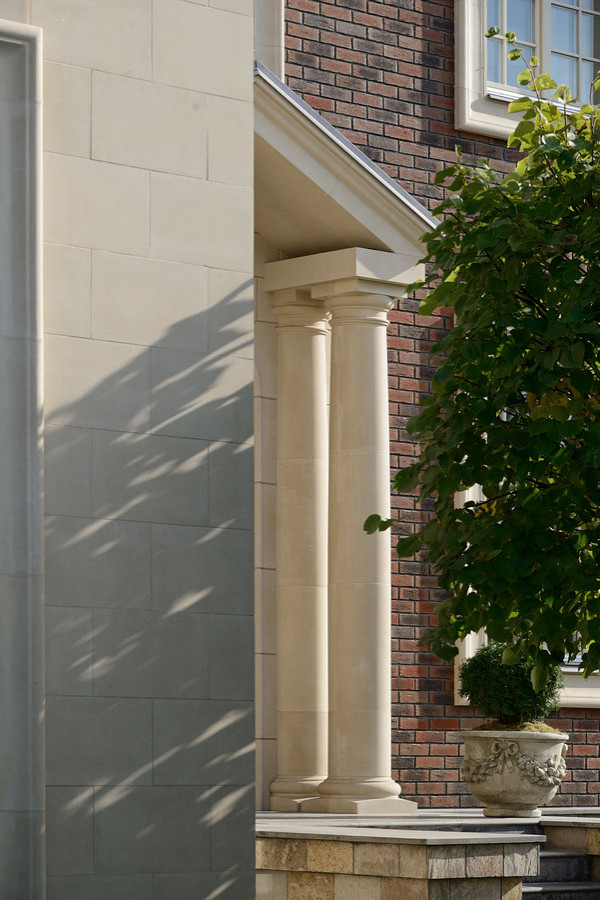 Особняк в стиле прованс с перголой