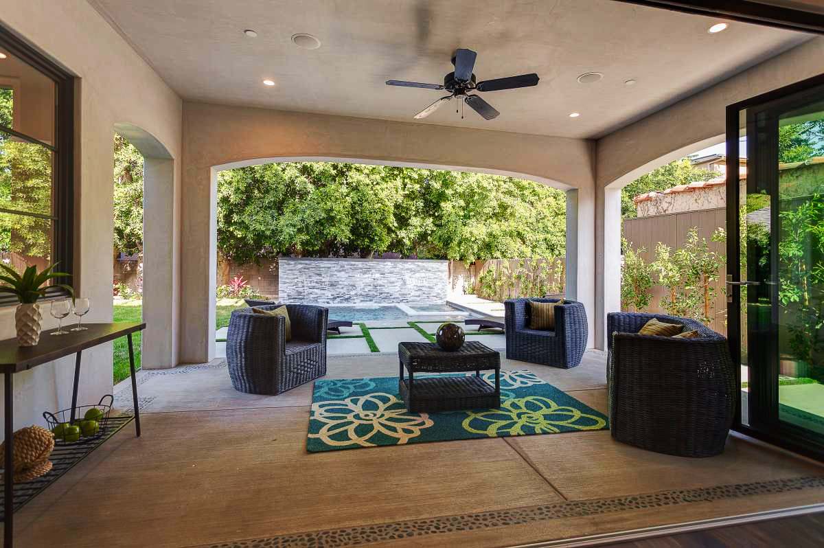 Студио Сити - Лос Анджелес. Дом и дизайн в средиземноморском стиле.