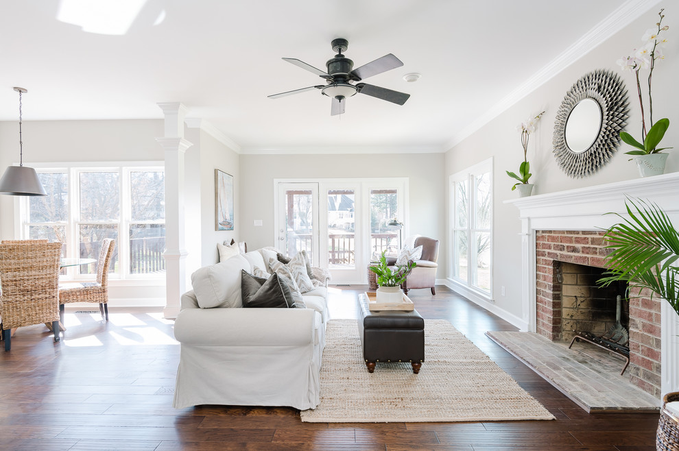 Transitional home design photo in Charlotte