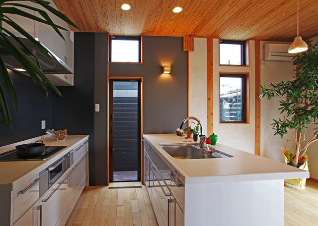 Ｔ　ＨＯＵＳＥ asian-kitchen