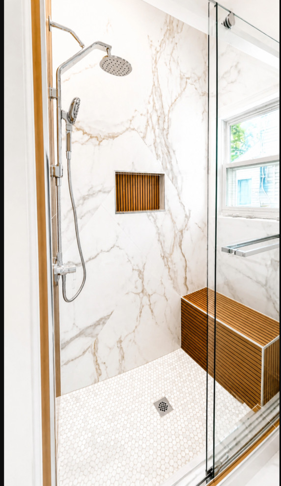 Duplessy Residence Unit 1 Bathroom