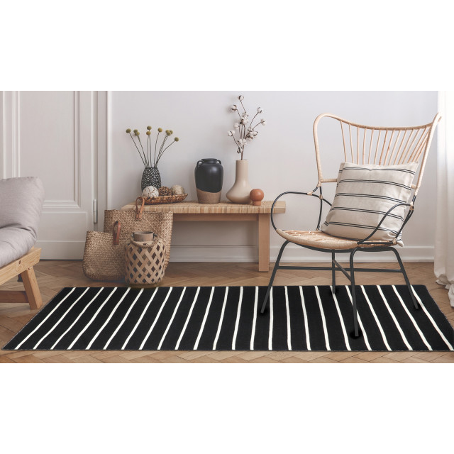 Liora Manne Sorrento Pinstripe Indoor/Outdoor Rug Black 7'6" x 9'6", 7