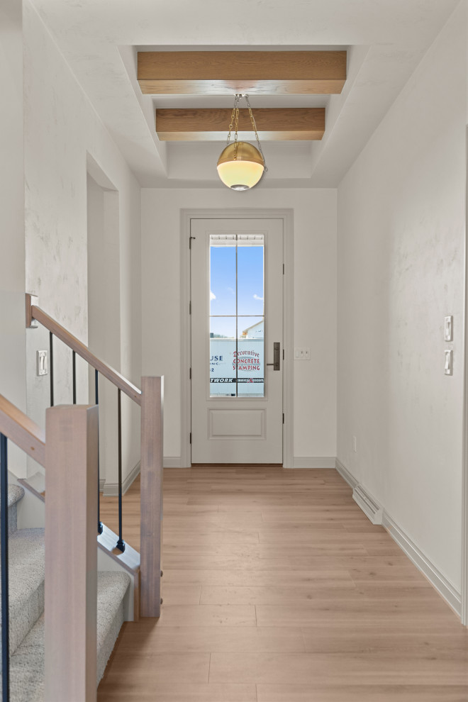 Home design - transitional home design idea