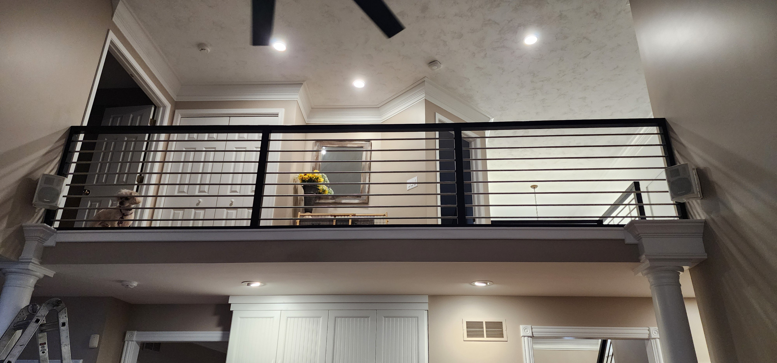 Ultra Modern Black and Stainless Steel Horizontal Bar Creation