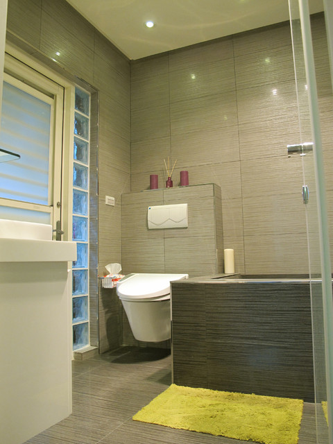 Humane and comfortable modern-badezimmer