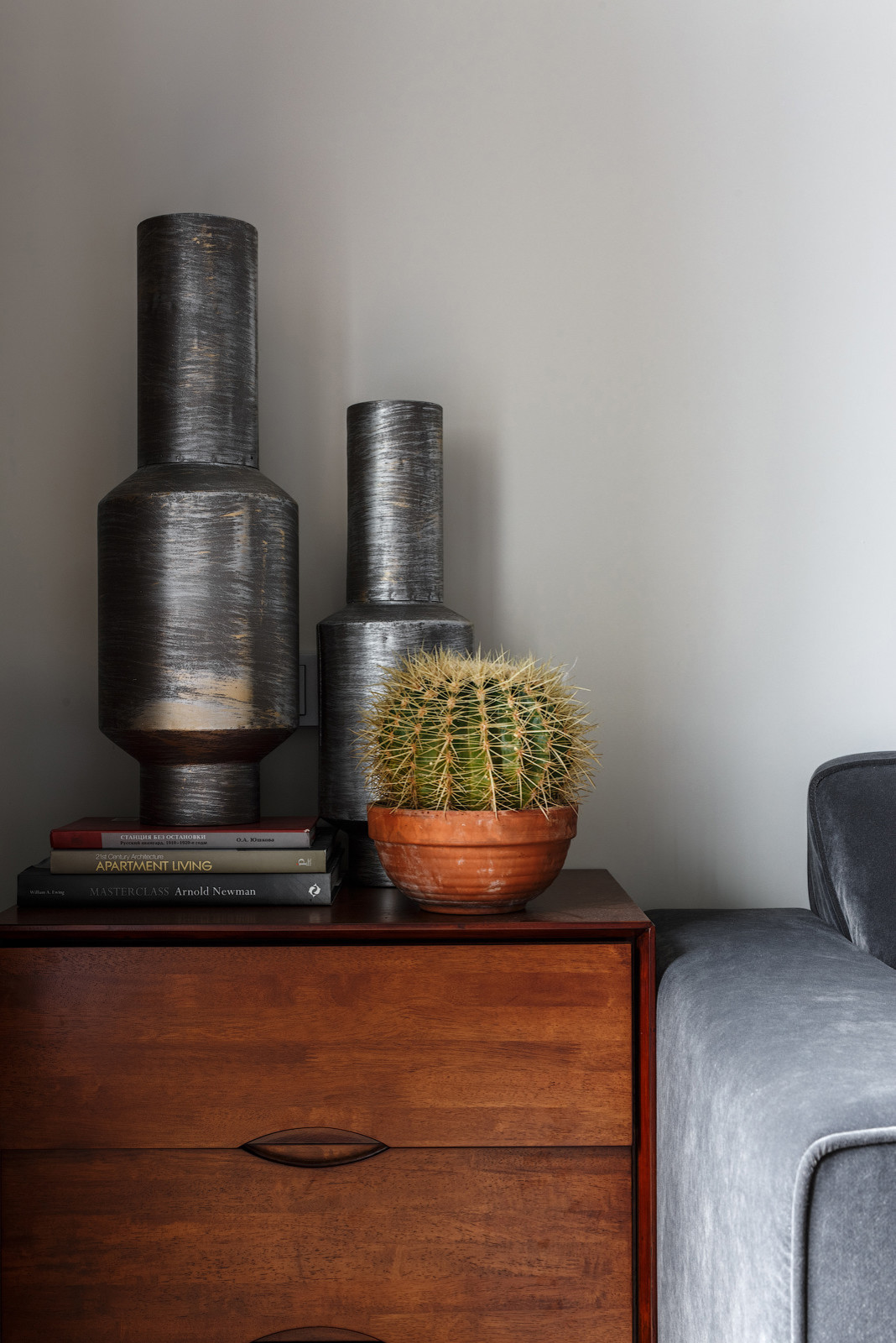 Монохромная квартира на Добрынинской