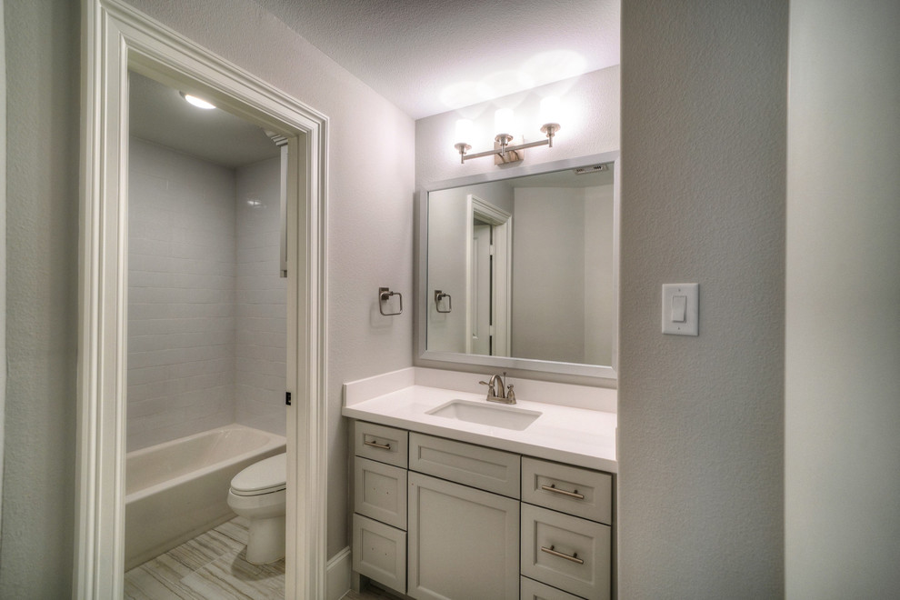 Transitional bathroom photo in Houston