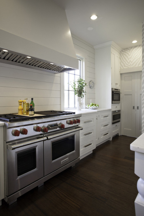 Vinyl shiplap backsplash