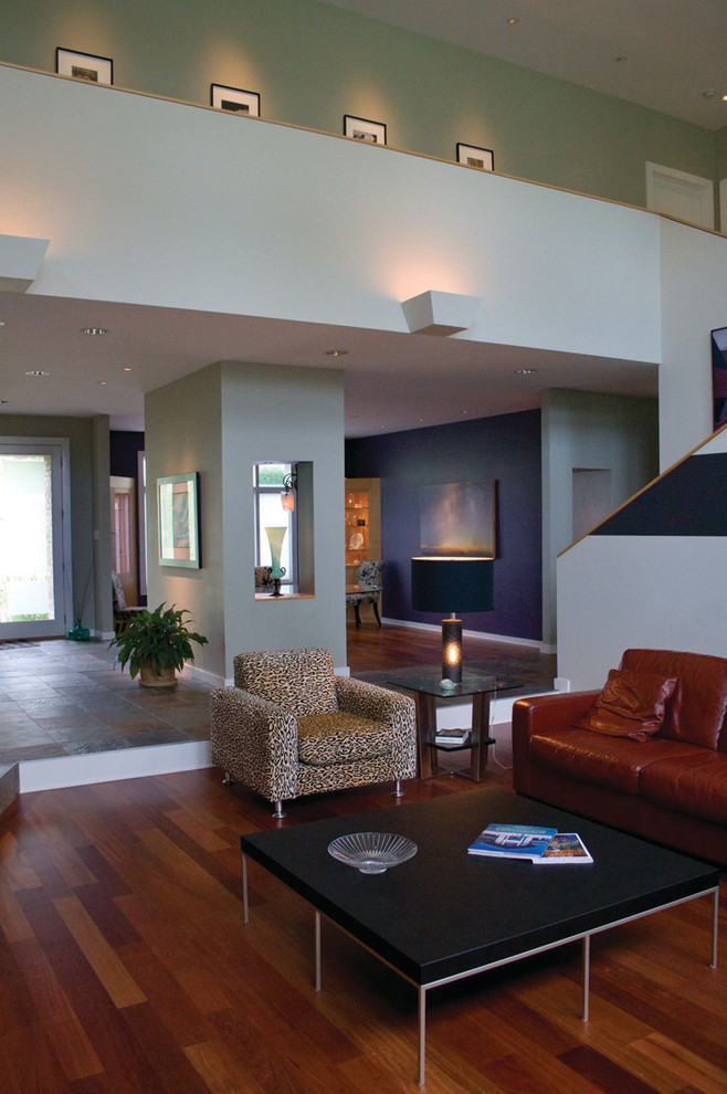 This is an example of a contemporary living room in Nashville.