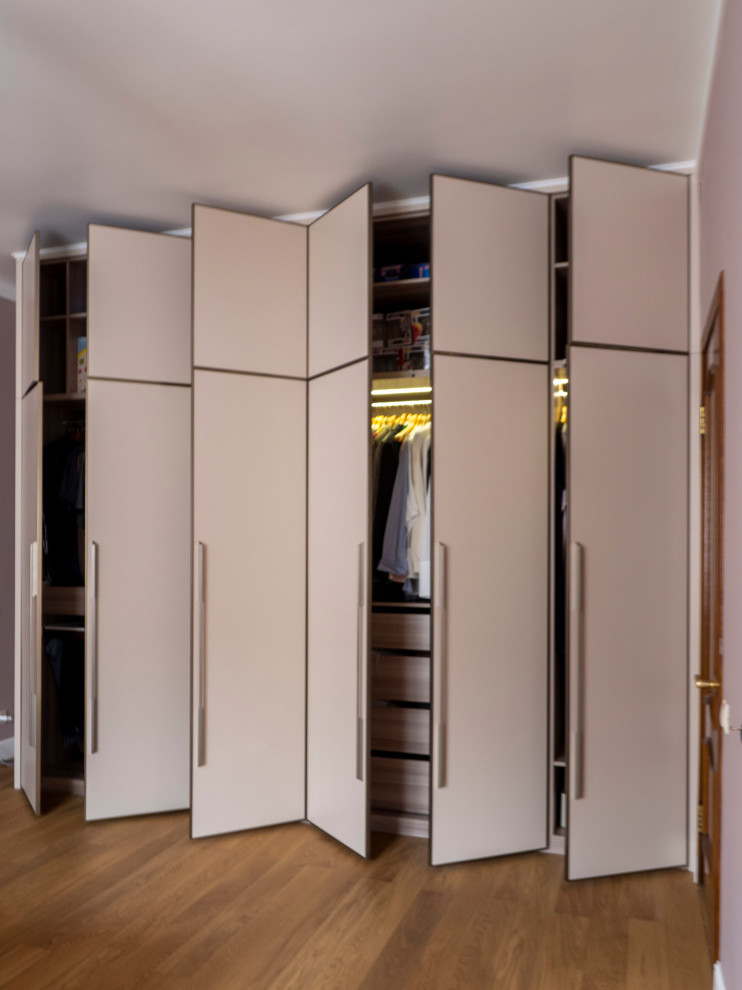 Стильный шкаф в спальню