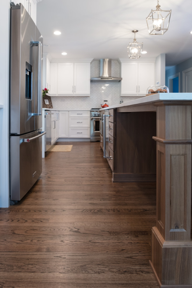 Mountain style kitchen photo in Chicago
