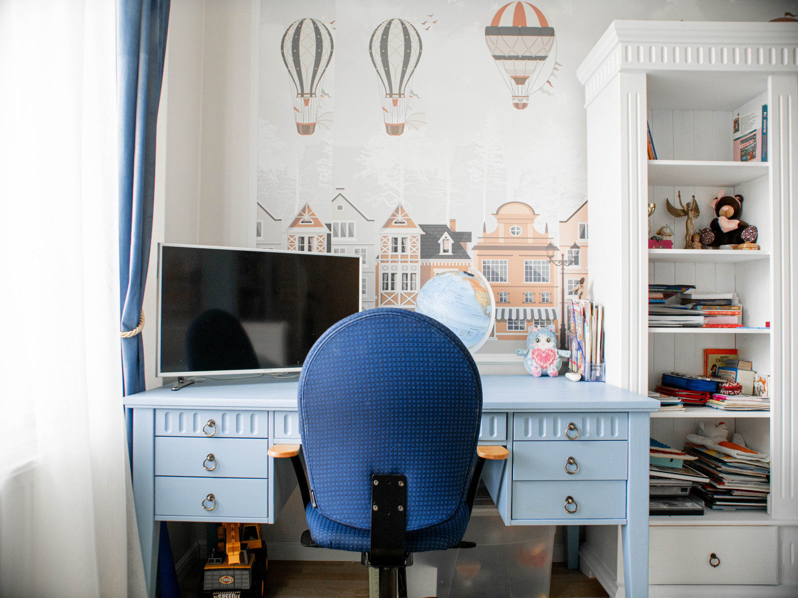 Детская для мальчика в синих тонах